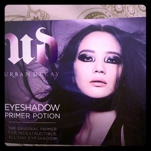 UD Eyeshadow Primer Potion Deluxe Sample